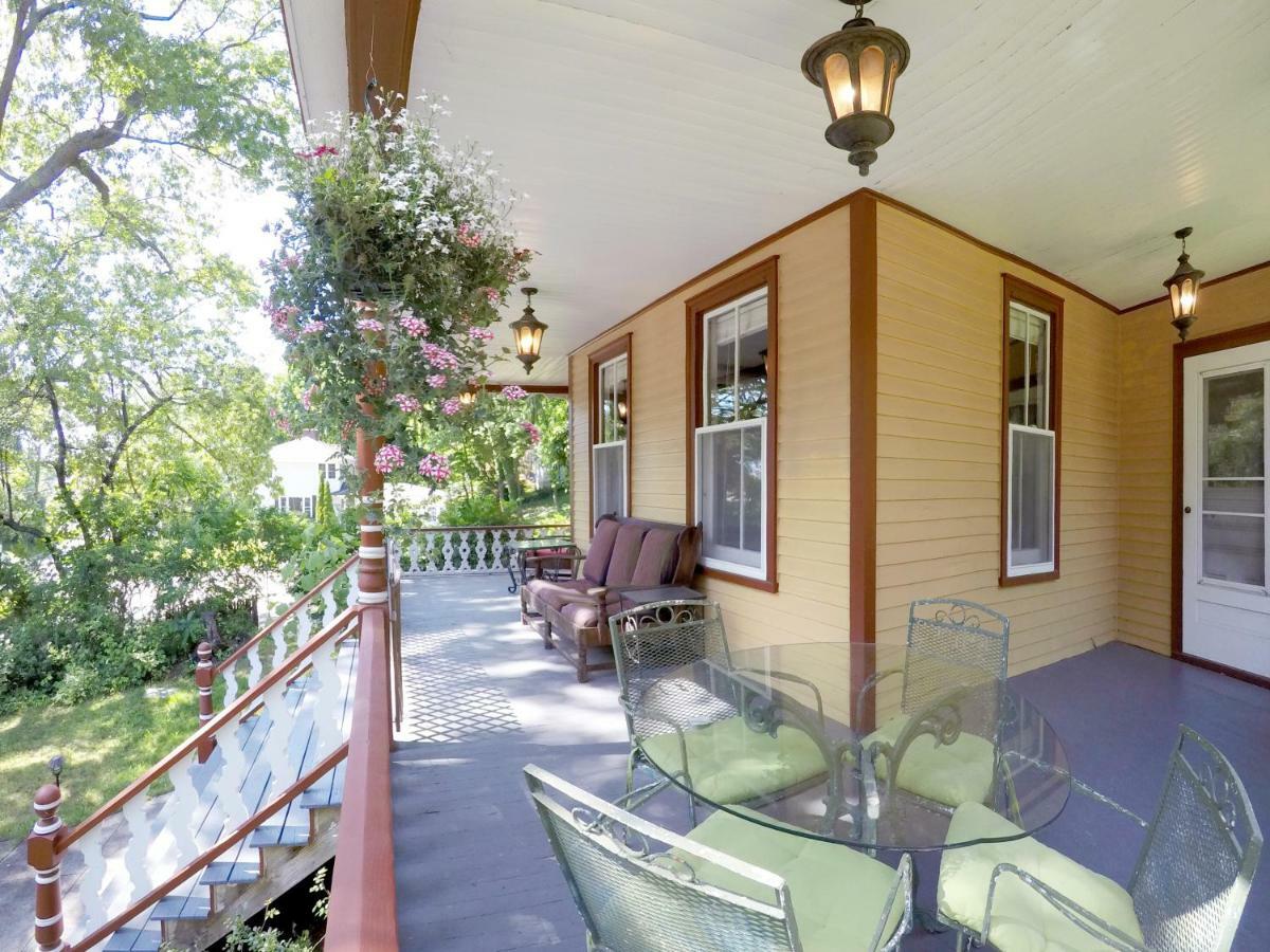 The Fox And Owl Inn Port Jefferson Exterior photo